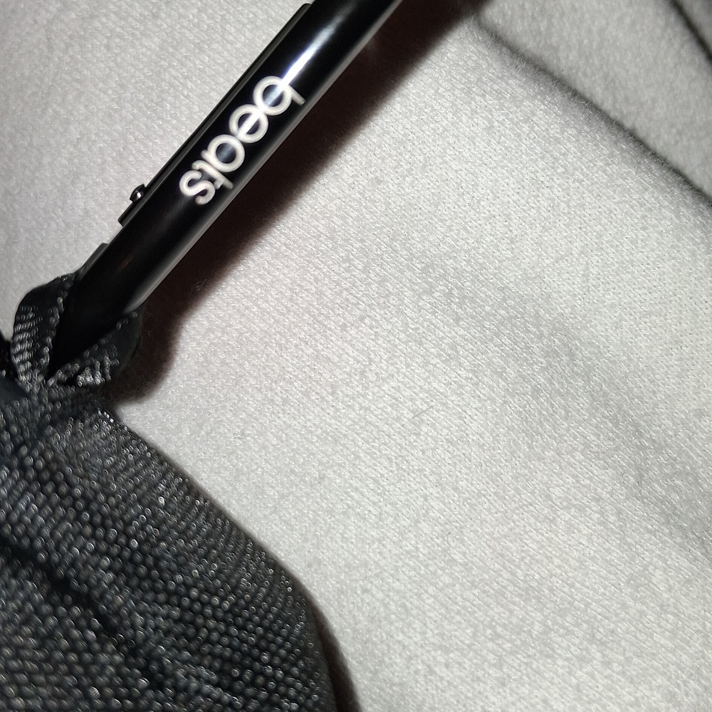 Beats Solo 3 Used Few Times. - Picture 5 of 13